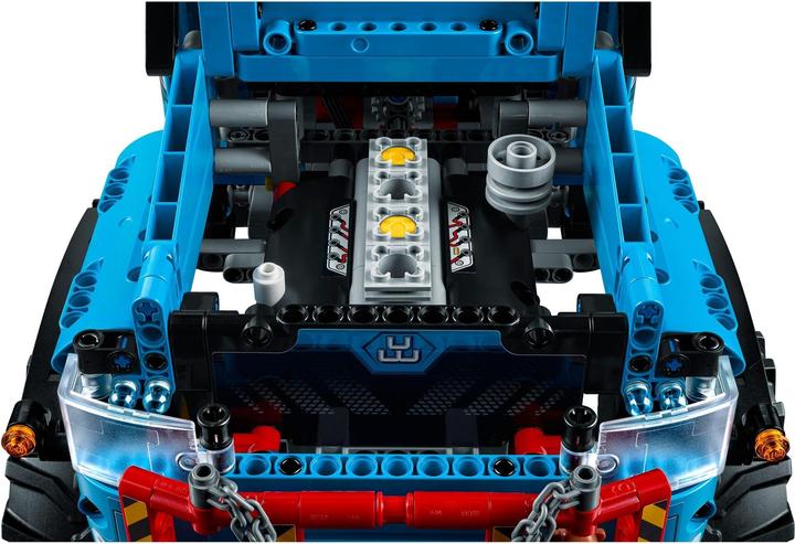 Image du produit LEGO La dépanneuse tout-terrain 6x6 (42070, LEGO Technic)
