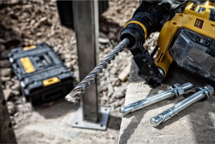 Actual product image DeWalt Hammer drill SDSplus (14 millimetres)