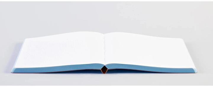 Actual product image Nuuna Graphic L, Unconditional (22 x 16.5 cm, Dotted, Soft cover)