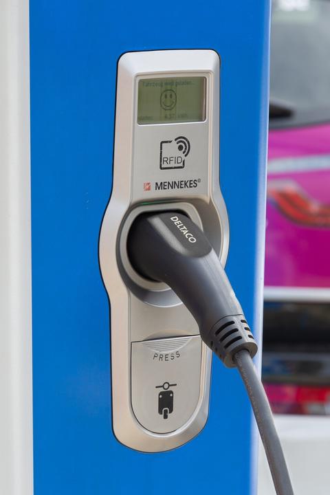 Actual product image Deltaco Typ 2 auf Typ 1 Kabel (Type 1, 3.60 kW, 16 A, 3 m)