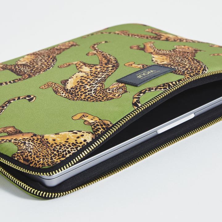 Actual product image Wouf Laptop sleeve 38 cm (17")