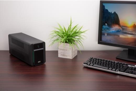 Immagine prodotto APC BVX700LI-GR Gruppo di continuità (UPS) Line-Interactive 700 VA 360 W 2 uscite AC (700 VA, 360 W, Interattivo linea UPS)
