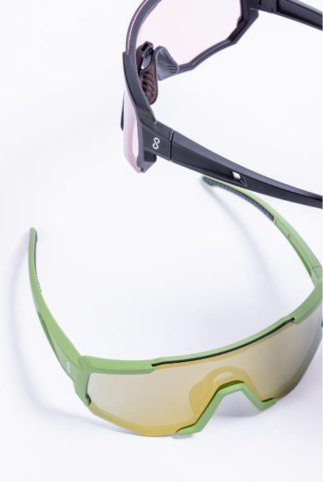 Image du produit Coast Optics Nita Lunettes de sport Moss green avec Gold Sun et verre transparent (Tapis vert mousse, Lucide, Soleil d'or)