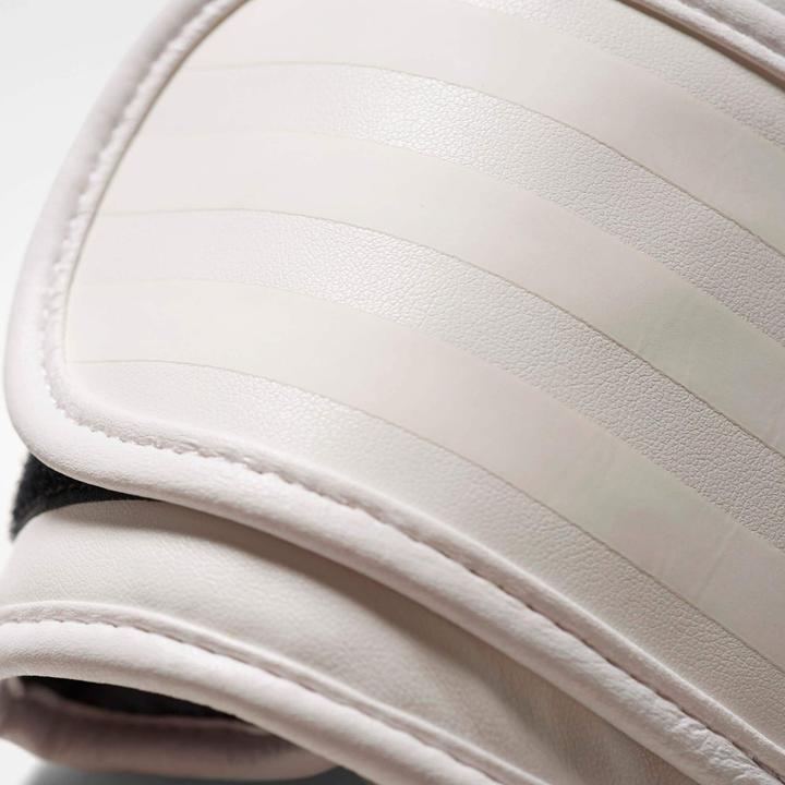 Actual product image adidas Hybrid 100 (10 OZ, 10)