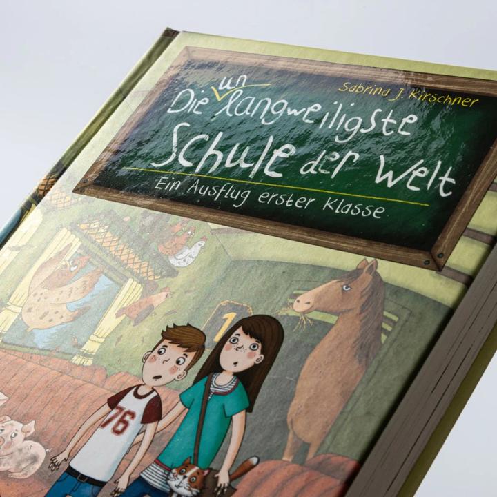 Immagine prodotto Die unlangweiligste Schule der Welt 1: Auf Klassenfahrt. Das Buch zum Film (Tedesco, Sabrina J. Kirschner, Marlene Jablonski, 2023)