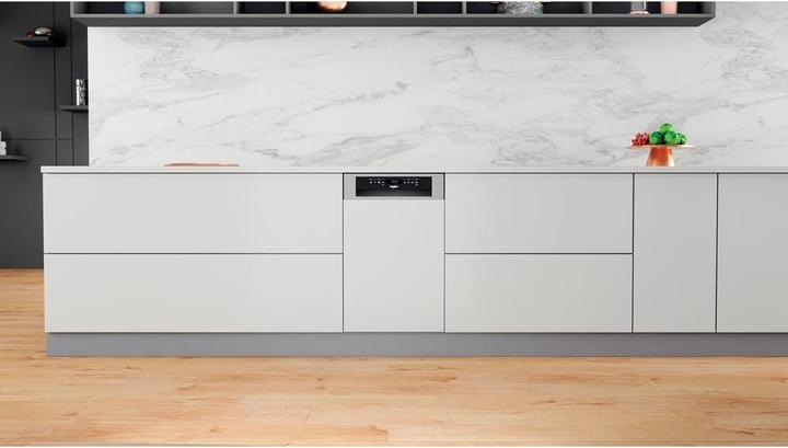 Actual product image Whirlpool WSBO 3O23 PF X