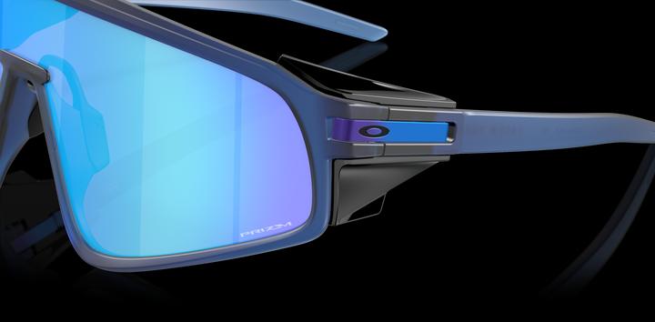 Immagine prodotto Oakley Occhiali Latch Panel OlvInk / Prizm Tng (marina trasparente opaco, Zaffiro Prizmato)