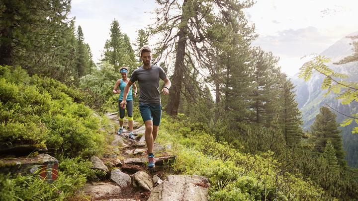 Produktbild TomTom Adventurer Cardio + Music