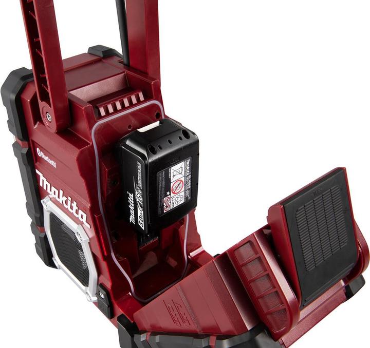 Actual product image Makita DMR108AR (AM, FM, Bluetooth)