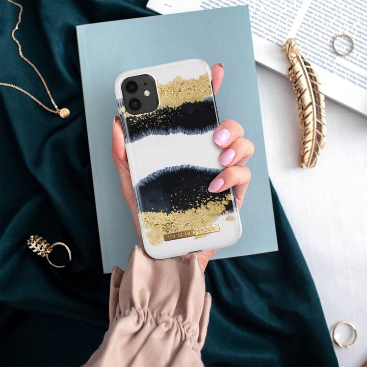 Actual product image iDeal Of Sweden Gleaming Licorice (Apple iPhone 11)