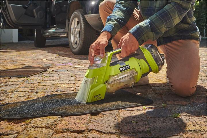 Actual product image Ryobi Spot washing vacuum cleaner
