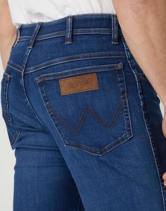 Actual product image Wrangler Texas Slim (30)