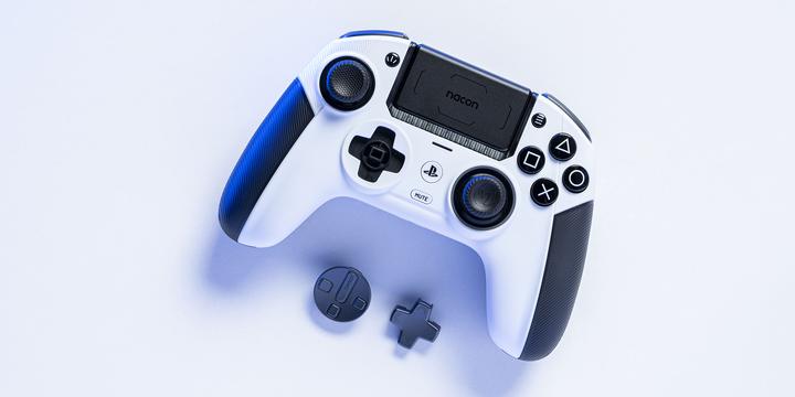 Produktbild Nacon Gaming Revolution 5 Pro (PS5, PC, PS4)