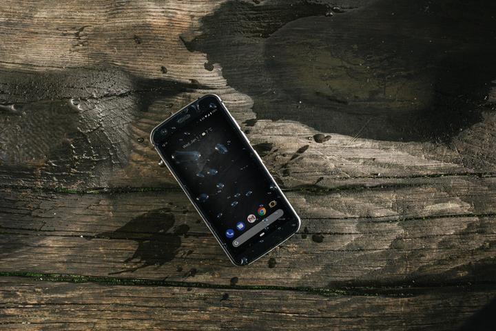 Actual product image Cat S52 (64 GB, Black, 5.65", Dual SIM + SD, 12 Mpx, 4G)
