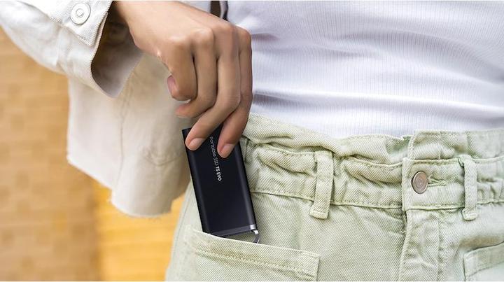 Actual product image Samsung R SSD 2TB Portable SSD T5 EVO USB3.2 Gen.2x2 BK extern Kit (2000 GB)