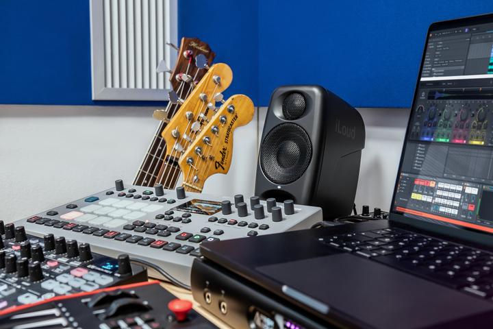 Produktbild IK Multimedia iLoud Micro Monitor Pro Single (Aktiv, 1 Stk., 1x 50 W)