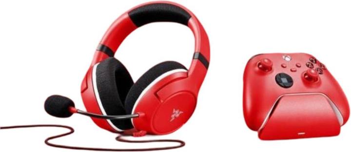 Actual product image Razer Essential Duo Bundle Kaira X for Xbox Charging Stand for Xbox Controller red (Cable)