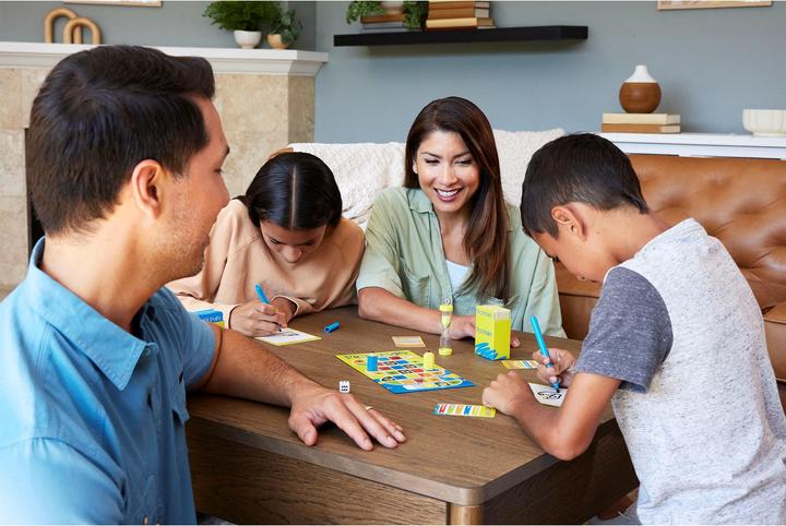 Actual product image Mattel Pictionary (German)