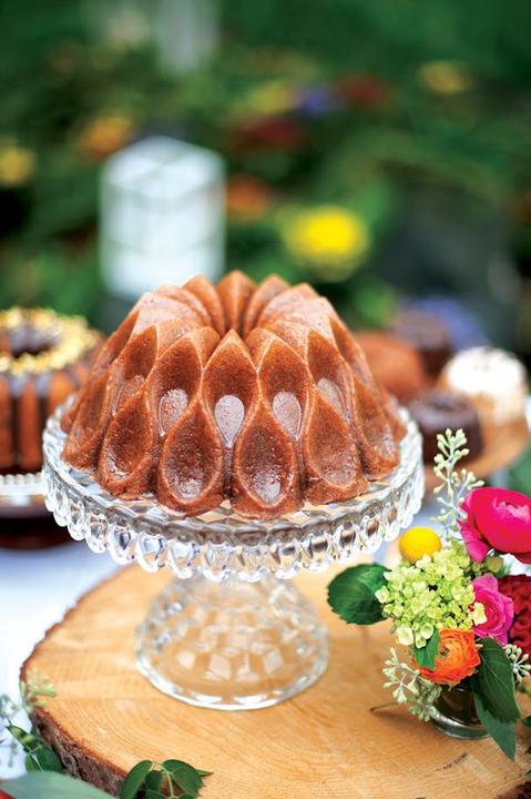 Actual product image Nordic Ware Crown Gugelhupf baking dish (26 cm)