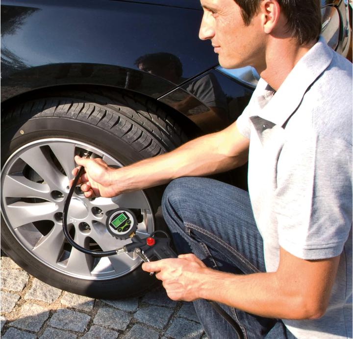 Actual product image Einhell Pneumatic tire filler