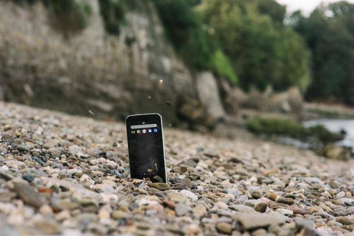 Actual product image Cat S52 (64 GB, Black, 5.65", Dual SIM + SD, 12 Mpx, 4G)