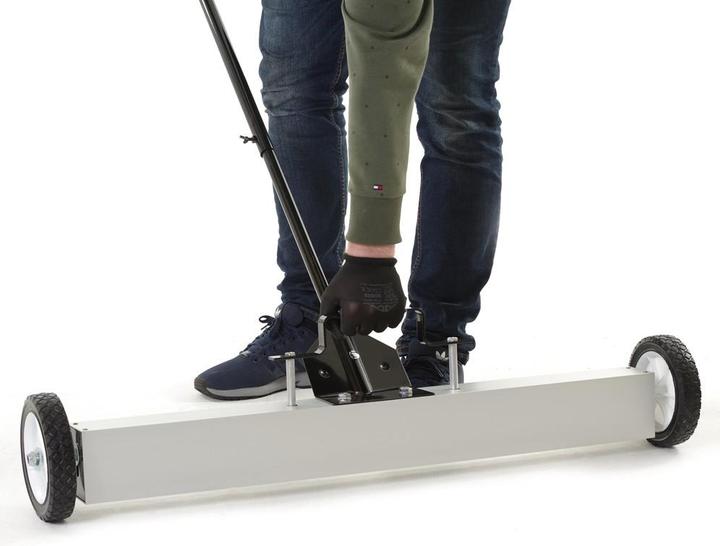 Actual product image Magnetar Magnetic broom (1 pcs.)
