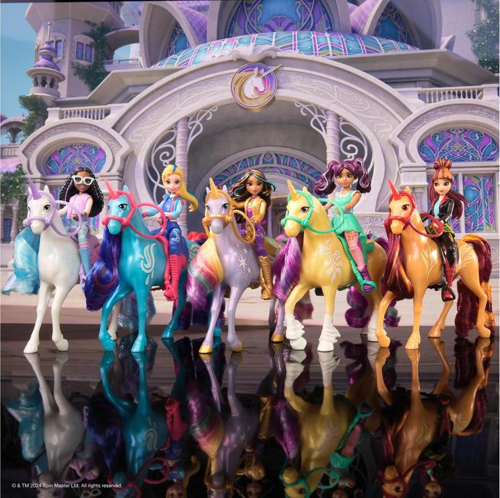 Actual product image Unicorn Academy - Small Doll Ava & Leaf Stable Playset