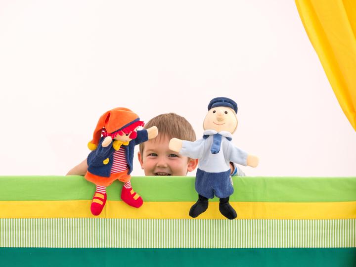 Actual product image Betzold Mobile puppet theater