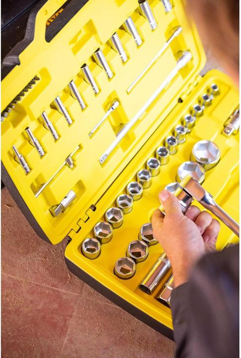 Actual product image Stanley Socket wrench set ½ inch + ¼ inch, 81 pieces