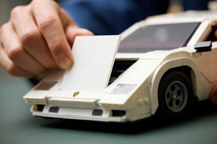 Immagine prodotto LEGO Lamborghini Countach 5000 Quattrovalvole (10337, LEGO Icons, Set LEGO rari)