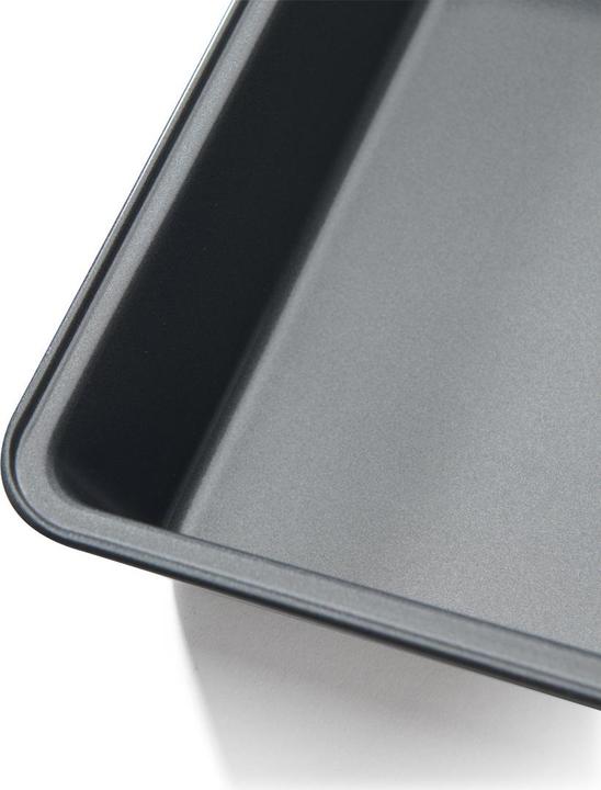 Actual product image de Buyer Cake tin square 22.5x22.5cm H: 5cm (22.50 cm)