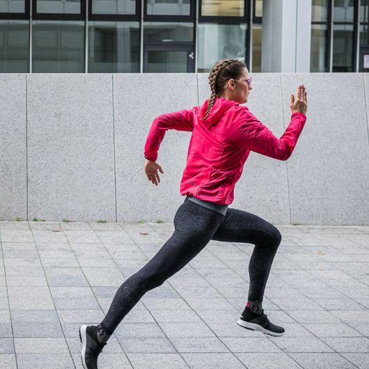 Actual product image UYN Ergoproof running jacket (L)