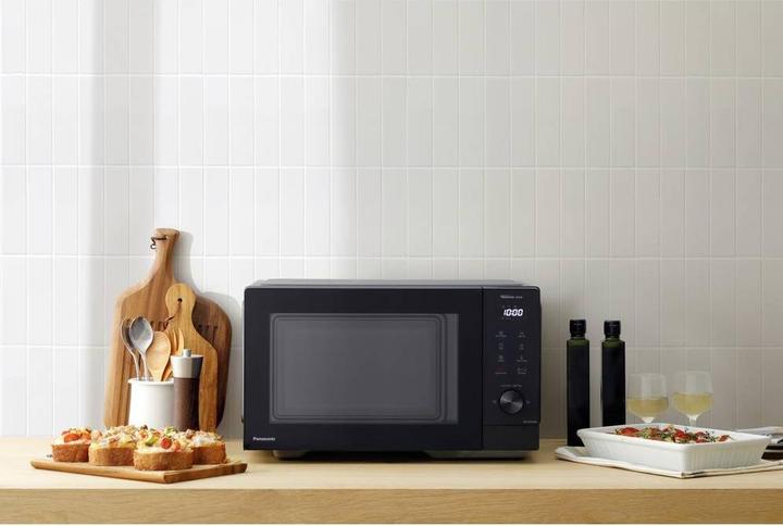 Image du produit Panasonic NN-GD35QBEPG Mikrowelle Schwarz 1300 W (29 l)