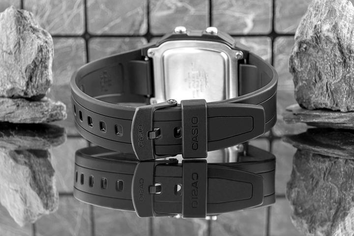Actual product image Casio Mäski (Digital watch, 37 mm)