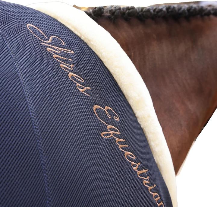 Actual product image Shires Deluxe Standard-Neck Air Motion Horse Cooler Rug (152 cm)