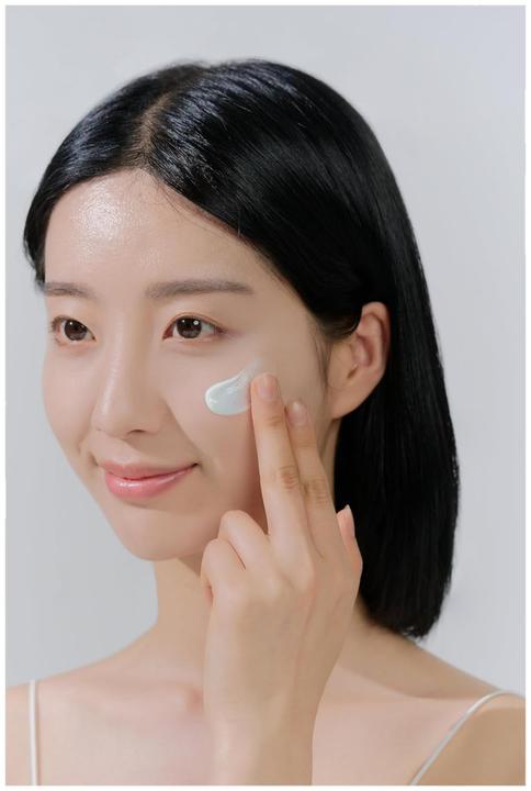 Produktbild Skin1004 Hyalu-Cica Water-Fit Sun Serum (Sonnencreme Gesicht, SPF 50+, 15 ml)