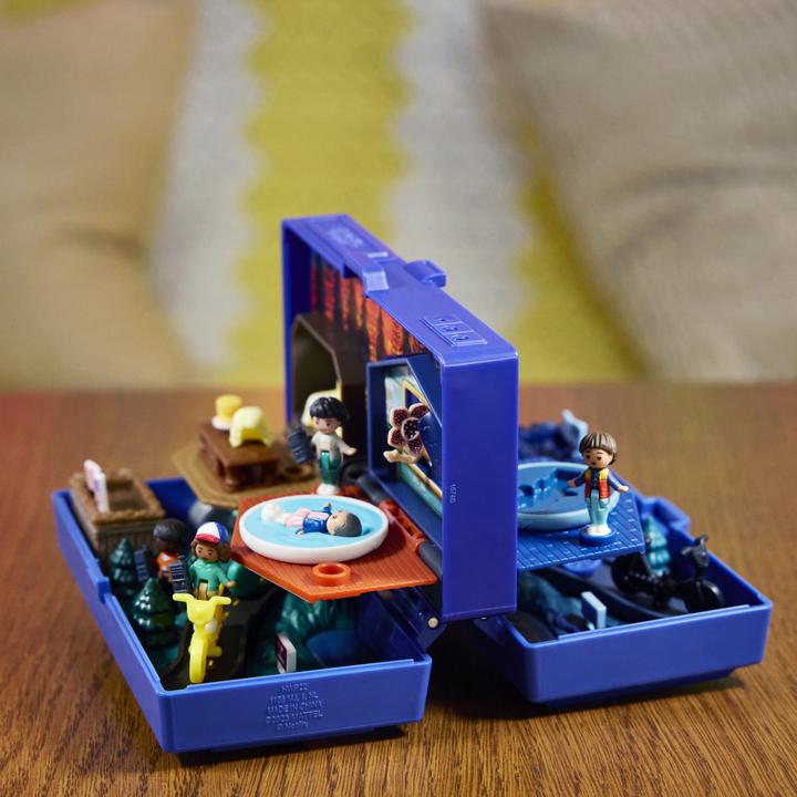 Actual product image Polly Pocket Stranger Things Compact