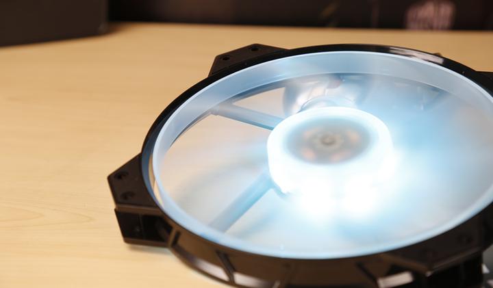 Immagine prodotto Cooler Master Mf200r RGB (200 mm, 1 x)
