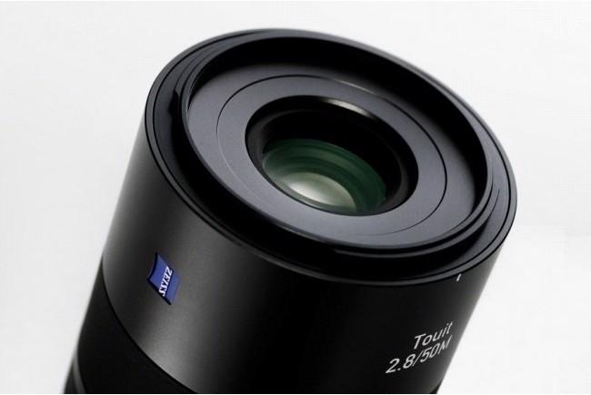Produktbild Zeiss Touit 50mm f/2.8 (Sony E, APS-C / DX)