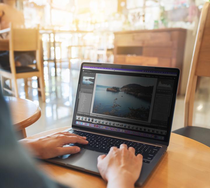Actual product image Hyper Privacy Filter for MacBook Pro 14" (14", 16 : 10)