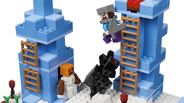 Produktbild LEGO Minecraft Türme aus Eis (21131, LEGO Minecraft)