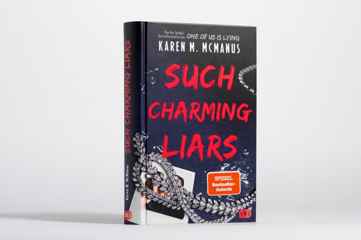 Actual product image Such Charming Liars (Karen M. McManus, German)