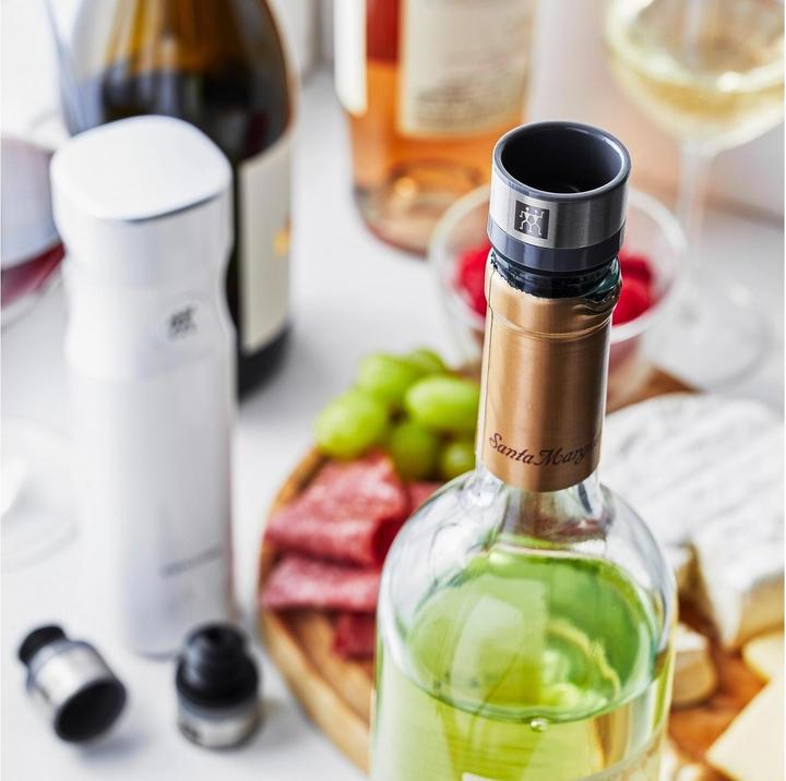 Actual product image Zwilling Vacuum wine stopper, 3x3x4 cm, grey (Wine stopper)