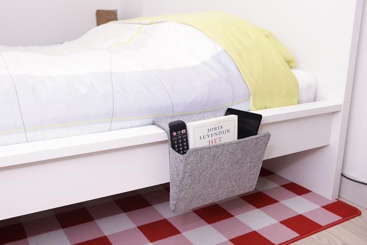 Actual product image Kikkerland Caddy Felt (4 x 22.5 x 32.5 cm)