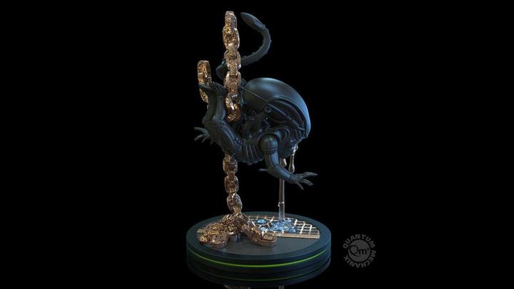 Actual product image Quantum Mechanix Alien figurine Q-Fig Xenomorph 13 cm