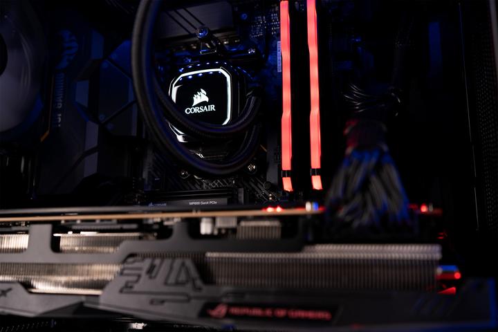 Image du produit Mifcom Tempest RX5700XT (AMD Ryzen 7 3700X, 16 Go, 1000 Go, Radeon RX 5700 XT)