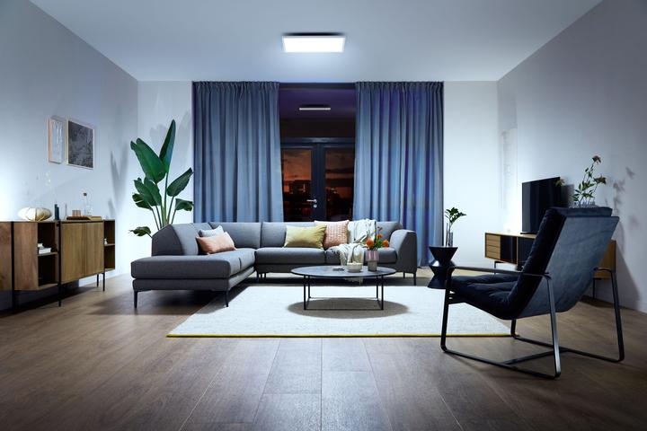 Produktbild Philips Hue Aurelle Basis BT (3550 lm)
