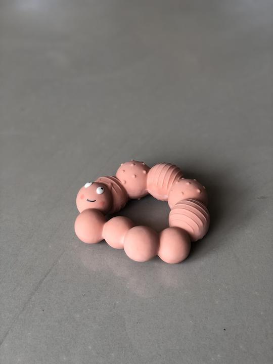 Produktbild Filibabba Beissring - Lily die Larve Peach