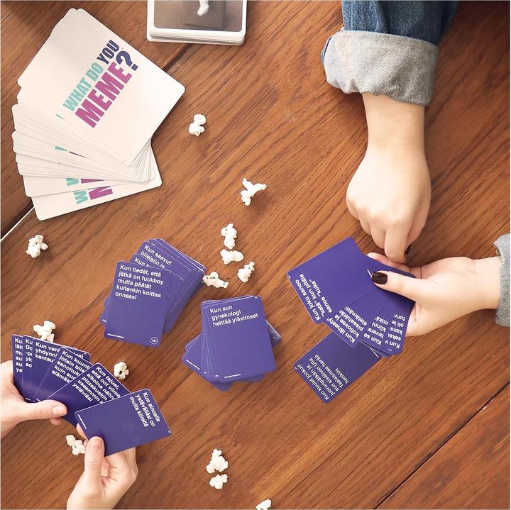 Produktbild Martinex Peliko 40861956 board/card game What Do You Meme? 90 min Party (Finnisch)