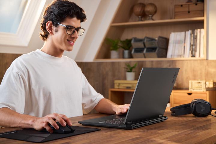 Produktbild ASUS TUF Gaming A16 RTX 4060 (16", AMD Ryzen AI 9 HX 370, 16 GB, 1000 GB, DE)
